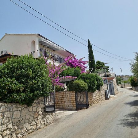 Apartmani Anna Traù Esterno foto