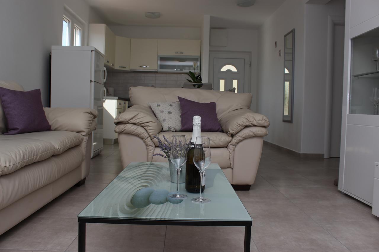 Apartmani Anna Traù Esterno foto