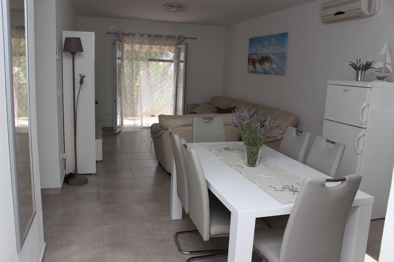 Apartmani Anna Traù Esterno foto